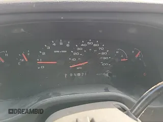 2008 Ford Econoline Cargo Commercial z VIN 1FTNE24L98DA83102, wystawiony jako IAAI lot #42455905 z przebiegiem 185 727 mil mil oraz . Historia ofert i sprzedaży dostępna na DreamBid. Obrazek 4.