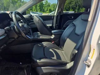 2022 Jeep Compass Latitude z VIN 3C4NJDBB2NT205936, wystawiony jako IAAI lot #42885857 z przebiegiem 39 157 mil mil oraz . Historia ofert i sprzedaży dostępna na DreamBid. Obrazek 22.