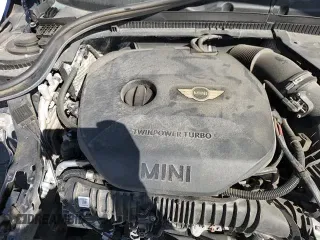 2017 MINI Hardtop Cooper S with VIN WMWXP7C53H2A44584, listed as a Copart auction lot 81718005 with 46,767 mi miles and Salvage title. Bid and sale history available at DreamBid. Image 14.