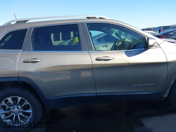 2020 Jeep Cherokee Latitude Plus with VIN 1C4PJLLB5LD521965, listed as a IAAI auction lot 41232028 with 77,729 mi miles. Bid and sale history available at carsss.com. Image 14.