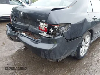 2005 Honda Accord LX z VIN 1HGCM56435A032033, wystawiony jako IAAI lot #42330649 z przebiegiem 236 298 mil mil oraz . Historia ofert i sprzedaży dostępna na DreamBid. Obrazek 15.