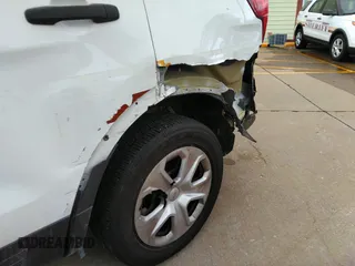 2017 Ford Police Interceptor Utility z VIN 1FM5K8AR4HGD25759, wystawiony jako IAAI lot #41668078 z przebiegiem 100 108 mil mil oraz . Historia ofert i sprzedaży dostępna na DreamBid. Obrazek 17.