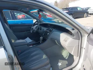 2003 Toyota Avalon XL with VIN 4T1BF28B13U285647, listed as a IAAI auction lot 41791156 with 173,323 mi miles and . Bid and sale history available at carsss.com. Image 5.