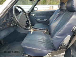 1986 Mercedes-Benz 560 with VIN WDBBA48D6GA045743, listed as a Copart auction lot 78776564 with 116,013 mi miles and Salvage Title. Bid and sale history available at carsss.com. Image 7.