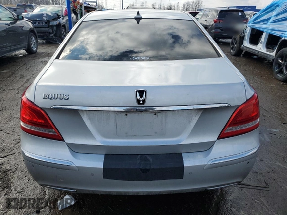 2013 Hyundai Equus Signature with VIN KMHGH4JH8DU058788, listed as a Copart auction lot 46627145 with 80,753 mi miles and Salvage Title. Bid and sale history available at DreamBid. Image 6.