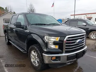 2015 Ford F-150 XLT with VIN 1FTEW1E8XFFB79002, listed as a IAAI auction lot 41731855 with 218,018 mi miles. Bid and sale history available at carsss.com. Image 1.