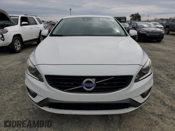 2017 Volvo S60 Dynamic z VIN YV140MTL8H2431839, wystawiony jako Copart lot #50143955 z przebiegiem 150 453 mil mil oraz Czysty tytuł • Clean title. Historia ofert i sprzedaży dostępna na DreamBid. Obrazek 5.