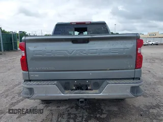 2025 Chevrolet Silverado 1500 LT z VIN 1GCUKDED0SZ216878, wystawiony jako IAAI lot #42435820 z przebiegiem 4 448 mil mil oraz . Historia ofert i sprzedaży dostępna na DreamBid. Obrazek 16.