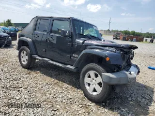 2008 Jeep Wrangler Unlimited Sahara with VIN 1J4GA59178L607960, listed as a Copart auction lot 57855995 with 122,913 mi miles and Salvage title. Bid and sale history available at DreamBid. Image 4.
