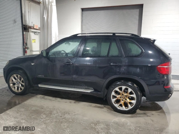 2011 BMW X5 35i with VIN 5UXZV4C58BL413906, listed as a Copart auction lot 48523905 with 161,227 mi miles and Salvage Title. Bid and sale history available at carsss.com. Image 2.