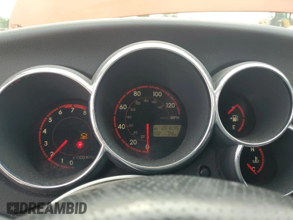 2004 Pontiac Vibe with VIN 5Y2SL62894Z415020, listed as a Copart auction lot 61056695 with 201,695 mi miles and Salvage title. Bid and sale history available at DreamBid. Image 9.
