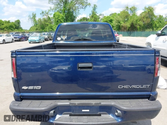 2003 Chevrolet S-10 LS with VIN 1GCCS19X038131836, listed as a IAAI auction lot 42181268 with 123,217 mi miles and . Bid and sale history available at DreamBid. Image 17.