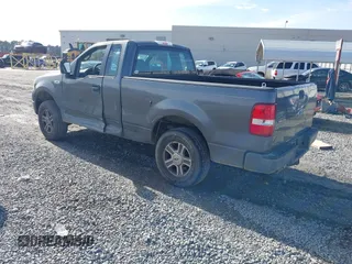 2007 Ford F-150 XL with VIN 1FTRF12267NA13813, listed as a IAAI auction lot 41453470 with 194,286 mi miles. Bid and sale history available at carsss.com. Image 3.