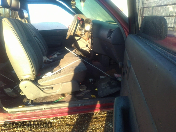 1991 Toyota Pickup DLX with VIN JT4RN93PXM5041363, listed as a IAAI auction lot 41154807 with 189,972 mi miles and . Bid and sale history available at DreamBid. Image 5.