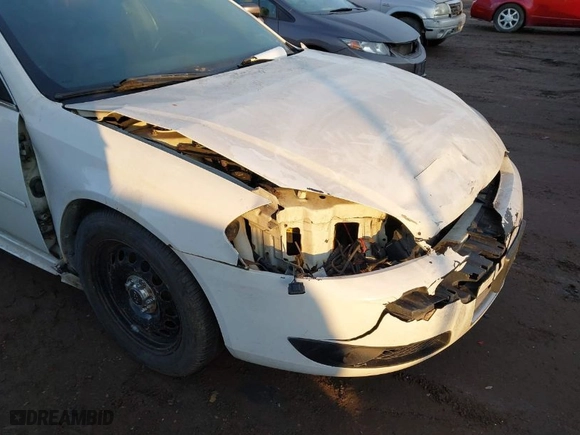 2011 Chevrolet Impala Police Police with VIN 2G1WD5EM0B1146423, listed as a IAAI auction lot 41401340 with 105,133 mi miles. Bid and sale history available at carsss.com. Image 6.