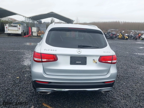 2016 Mercedes-Benz GLC with VIN WDC0G4KB8GF101046, listed as a IAAI auction lot 41846955 with 77,859 mi miles. Bid and sale history available at carsss.com. Image 17.