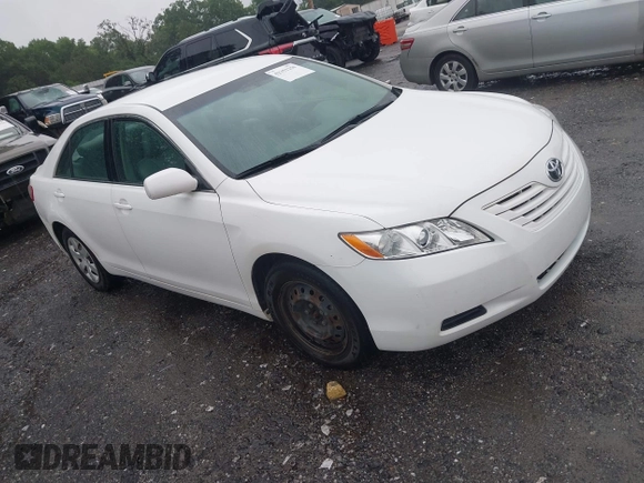 2008 Toyota Camry LE z VIN 4T1BE46K48U779901, wystawiony jako IAAI lot #42351250 z przebiegiem 44 784 mil mil oraz . Historia ofert i sprzedaży dostępna na DreamBid. Obrazek 1.