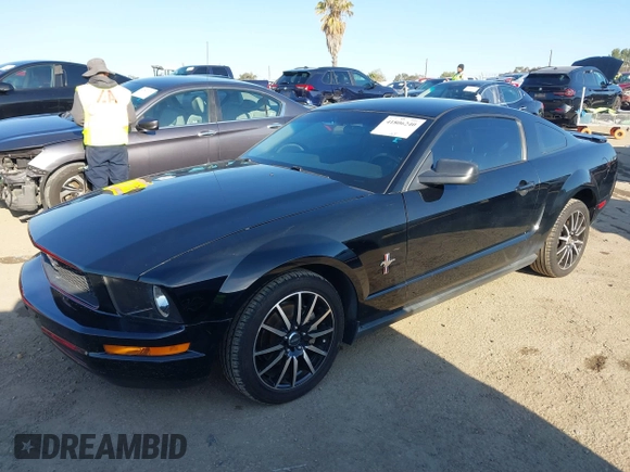 2008 Ford Mustang Deluxe with VIN 1ZVHT80NX85114958, listed as a IAAI auction lot 41806240 with 164,980 mi miles. Bid and sale history available at carsss.com. Image 17.