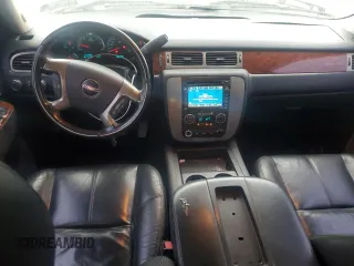 2010 GMC Sierra 1500 with VIN 3GTXKWE20AG131027, listed as a Copart auction lot 81897324 with 200,732 mi miles and Salvage Title. Bid and sale history available at DreamBid. Image 8.
