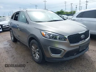 2017 Kia Sorento LX z VIN 5XYPGDA53HG316168, wystawiony jako IAAI lot #42360314 z przebiegiem 89 628 mil mil oraz . Historia ofert i sprzedaży dostępna na DreamBid. Obrazek 1.