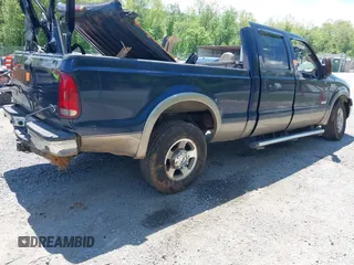 2005 Ford F-250 XL z VIN 1FTSW20P95EA30348, wystawiony jako IAAI lot #42199677 z przebiegiem Nie podano mil oraz . Historia ofert i sprzedaży dostępna na DreamBid. Obrazek 4.