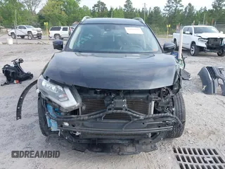 2017 Nissan Rogue SL with VIN JN8AT2MT5HW401066, listed as a IAAI auction lot 42097429 with 164,053 mi miles and . Bid and sale history available at DreamBid. Image 13.