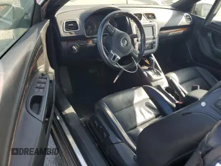 2012 Volkswagen Eos Executive with VIN WVWFW7AH4CV006428, listed as a Copart auction lot 61144685 with 101,514 mi miles and Salvage title. Bid and sale history available at DreamBid. Image 8.