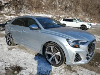 2024 Audi SQ8 Premium Plus z VIN WA1AWBF18RD002531, wystawiony jako Copart lot #89172615 z przebiegiem 2 978 mil mil oraz Szkoda całkowita • Salvage title. Historia ofert i sprzedaży dostępna na DreamBid. Obrazek 4.