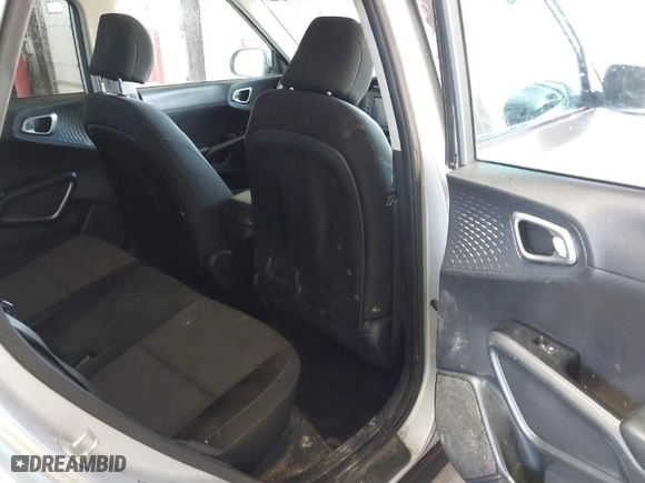 2020 Kia Soul LX with VIN KNDJ23AU1L7067025, listed as a IAAI auction lot 41793980 with 121,457 mi miles. Bid and sale history available at carsss.com. Image 8.