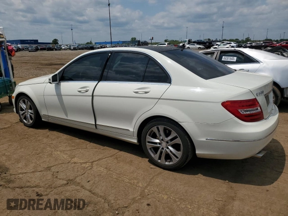 2012 Mercedes-Benz C 300 Sport z VIN WDDGF8BBXCA669679, wystawiony jako Copart lot #60493685 z przebiegiem 143 795 mil mil oraz Czysty tytuł • Clean title. Historia ofert i sprzedaży dostępna na DreamBid. Obrazek 2.