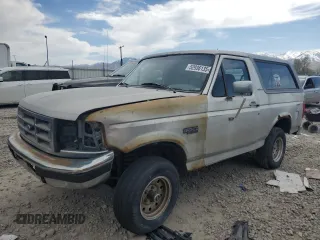 1996 Ford Bronco Custom with VIN 1FMEU15H2TLB39706, listed as a Copart auction lot 52936135 with 202,872 mi miles and Clean Title. Bid and sale history available at carsss.com. Image 1.