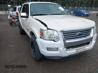 2007 Ford Explorer Limited z VIN 1FMEU75807UA80903, wystawiony jako IAAI lot #42304263 z przebiegiem 163 070 mil mil oraz . Historia ofert i sprzedaży dostępna na DreamBid. Obrazek 6.