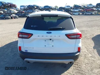 2024 Ford Escape Active с VIN 1FMCU0GN2RUB14750, выставлен на аукционе IAAI как лот 41810289 с пробегом 1 096 миль миль и . История ставок и продаж доступна на DreamBid. Изображение 16.