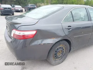 2007 Toyota Camry z VIN 4T1BB46K27U001703, wystawiony jako IAAI lot #42316610 z przebiegiem 211 752 mil mil oraz . Historia ofert i sprzedaży dostępna na DreamBid. Obrazek 6.
