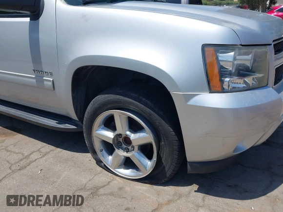 2012 Chevrolet Tahoe LT z VIN 1GNSCBE06CR255554, wystawiony jako IAAI lot #42544690 z przebiegiem 136 070 mil mil oraz . Historia ofert i sprzedaży dostępna na DreamBid. Obrazek 20.