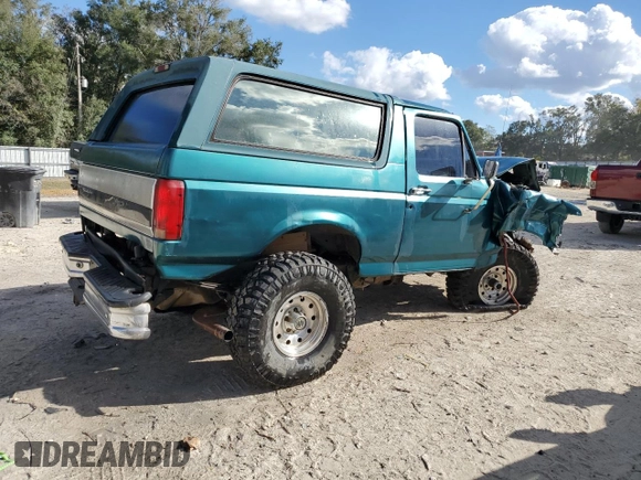 1996 Ford Bronco Custom with VIN 1FMEU15HXTLB54292, listed as a Copart auction lot 82197904 with Not Provided miles and Non Repairable. Bid and sale history available at DreamBid. Image 3.