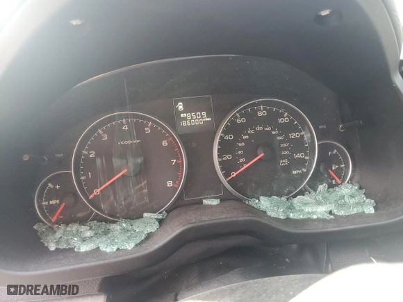 2013 Subaru Outback 2.5i Premium with VIN 4S4BRCGC5D3316901, listed as a Copart auction lot 49067675 with 186,000 mi miles and Salvage Title. Bid and sale history available at carsss.com. Image 9.