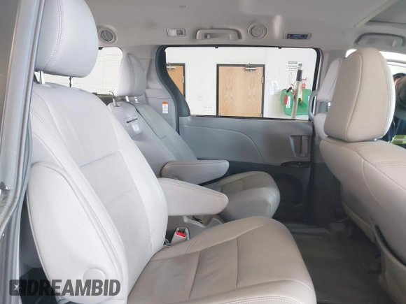 2017 Toyota Sienna XLE Auto Access Seat with VIN 5TDYZ3DC7HS874630, listed as a IAAI auction lot 42027737 with 122,952 mi miles. Bid and sale history available at carsss.com. Image 8.
