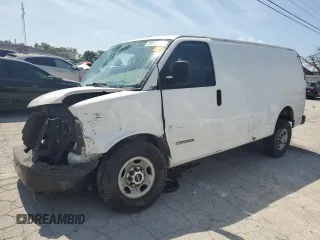 2013 GMC Savana z VIN 1GTW7FCB7D1180566, wystawiony jako Copart lot #68505764 z przebiegiem Nie podano mil oraz Szkody całkowita. Historia ofert i sprzedaży dostępna na DreamBid. Obrazek 1.