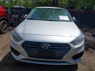 2018 Hyundai Accent SE z VIN 3KPC24A30JE018627, wystawiony jako IAAI lot #42084881 z przebiegiem 123 889 mil mil oraz . Historia ofert i sprzedaży dostępna na DreamBid. Obrazek 6.