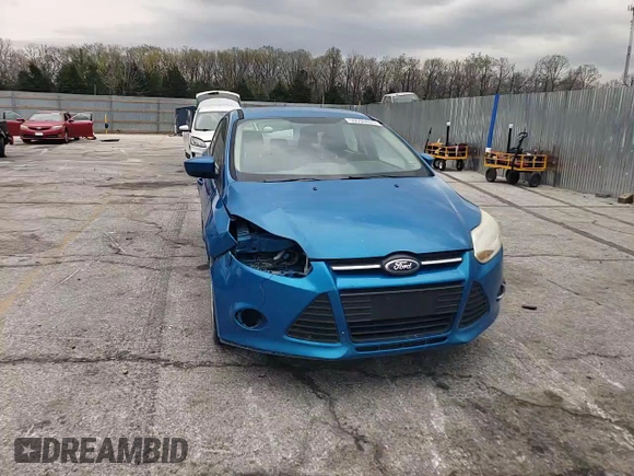 2012 Ford Focus SE z VIN 1FAHP3F22CL267562, wystawiony jako Copart lot #53556895 z przebiegiem 179 828 mil mil oraz Szkoda całkowita • Salvage title. Historia ofert i sprzedaży dostępna na DreamBid. Obrazek 14.