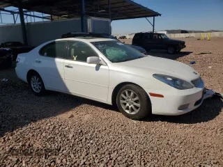 2002 Lexus ES 300 with VIN JTHBF30GX25012392, listed as a Copart auction lot 48133365 with 134,720 mi miles and Salvage Title. Bid and sale history available at DreamBid. Image 4.