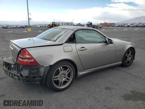 2004 Mercedes-Benz SLK с VIN WDBKK66FX4F305105, выставлен на аукционе Copart как лот 47498255 с пробегом 68 896 миль миль и Списание • Salvage title. История ставок и продаж доступна на DreamBid. Изображение 3.