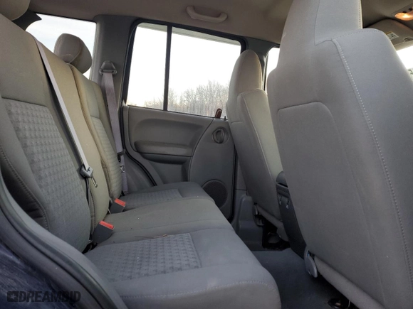 2006 Jeep Liberty Sport with VIN 1J4GL48K06W112557, listed as a Copart auction lot 41590205 with 130,242 mi miles and Salvage Title. Bid and sale history available at carsss.com. Image 11.
