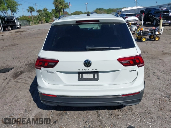 2022 Volkswagen Tiguan S with VIN 3VV0B7AX1NM099058, listed as a IAAI auction lot 41771674 with 49,789 mi miles. Bid and sale history available at carsss.com. Image 16.
