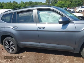 2024 Volkswagen Atlas SE with VIN 1V2HR2CA8RC535094, listed as a IAAI auction lot 42261647 with 36,505 mi miles and . Bid and sale history available at DreamBid. Image 12.