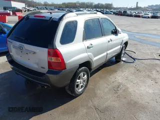 2006 Kia Sportage LX with VIN KNDJF723167188787, listed as a IAAI auction lot 41886395 with 312,426 mi miles and . Bid and sale history available at carsss.com. Image 4.