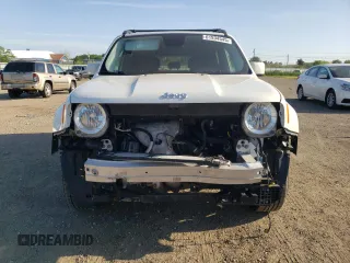 2017 Jeep Renegade Altitude with VIN ZACCJBBB0HPG49887, listed as a Copart auction lot 61934545 with 118,057 mi miles and Salvage title. Bid and sale history available at DreamBid. Image 5.