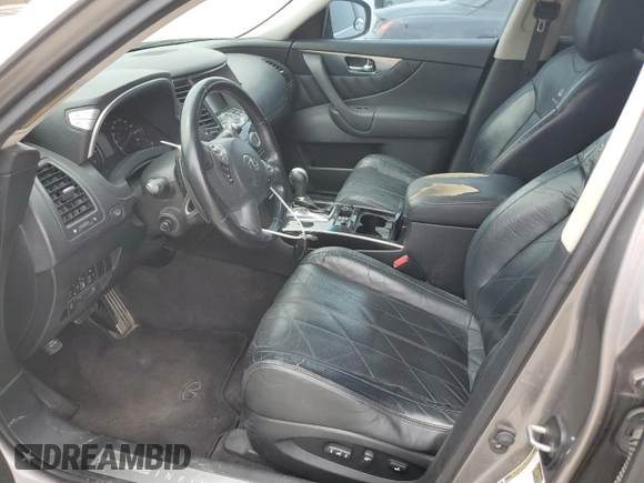 2009 Infiniti FX z VIN JNRAS18U39M103785, wystawiony jako Copart lot #52909935 z przebiegiem 168 336 mil mil oraz Czysty tytuł • Clean title. Historia ofert i sprzedaży dostępna na DreamBid. Obrazek 7.