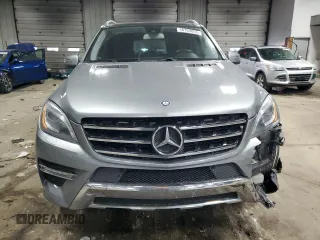 2012 Mercedes-Benz M 550 z VIN 4JGDA7DB3CA096915, wystawiony jako Copart lot #46793055 z przebiegiem 118 985 mil mil oraz Czysty tytuł • Clean title. Historia ofert i sprzedaży dostępna na DreamBid. Obrazek 5.
